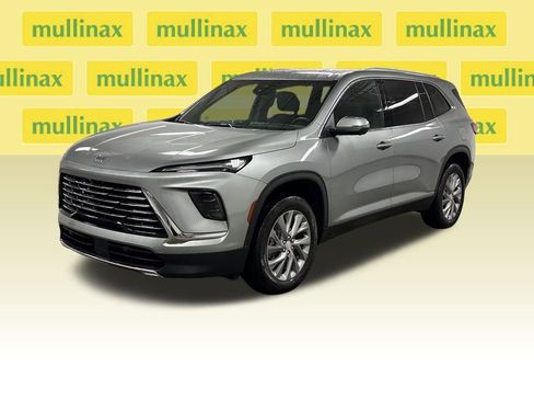 Used 2025 Buick Enclave Preferred image 8