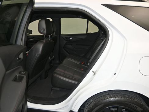 Used 2022 Chevrolet Equinox RS w/ Infotainment Package FWD image 23