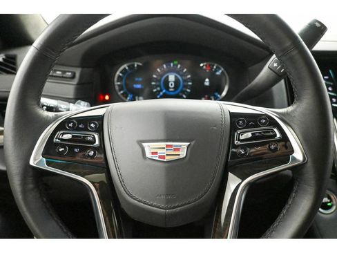 Used 2017 Cadillac Escalade Platinum AWD/4WD image 14