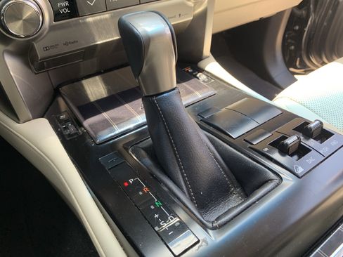 Used 2021 Lexus GX 460 Premium AWD/4WD image 26