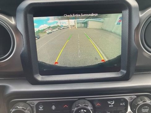 Used 2023 Jeep Wrangler Unlimited Sport AWD/4WD image 20