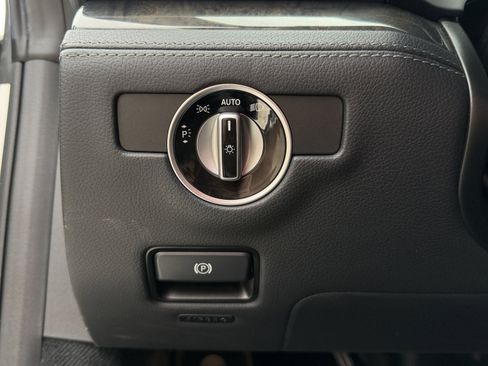 Used 2016 Mercedes-Benz SL 400 image 34