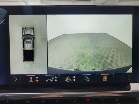 Used 2024 Chevrolet Silverado 1500 High Country w/ Technology Package image 30