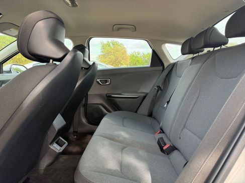 Used 2025 Kia K4 LXS image 27