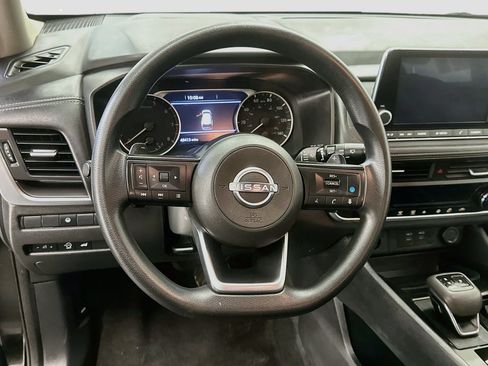 Used 2024 Nissan Rogue SV AWD/4WD image 18