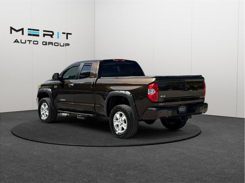Used 2019 Toyota Tundra Limited w/ Limited Premium Package AWD/4WD image 7