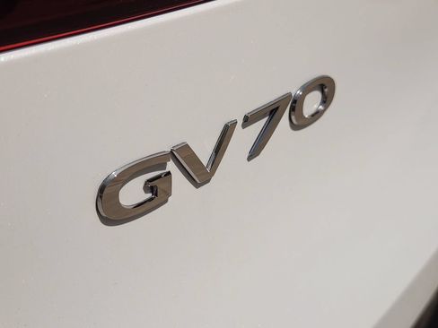 New 2026 Genesis GV70 2.5T Advanced w/ G1 Accessory Package AWD/4WD image 6