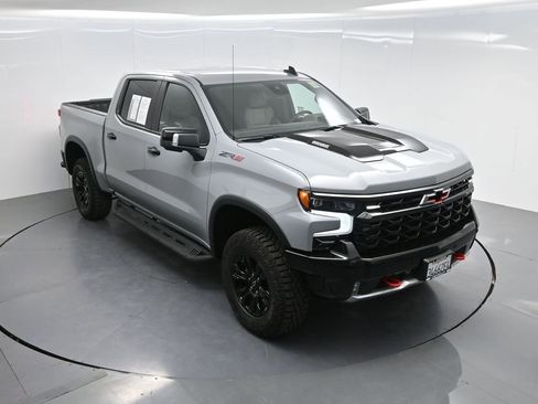 Used 2025 Chevrolet Silverado 1500 ZR2 AWD/4WD image 60