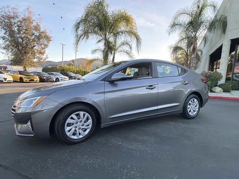 Used 2019 Hyundai Elantra SE image 7