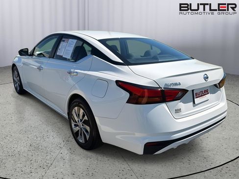 Used 2022 Nissan Altima 2.5 S FWD image 4