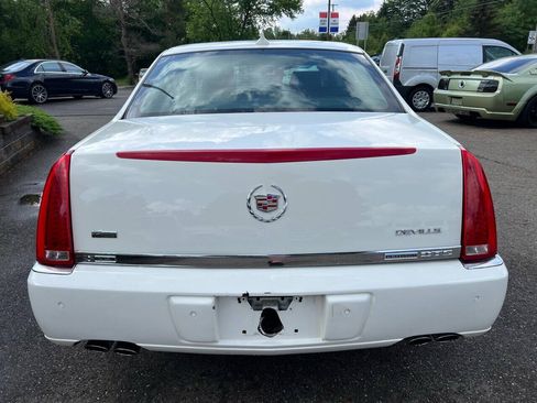 Used 2011 Cadillac DTS Luxury FWD image 5