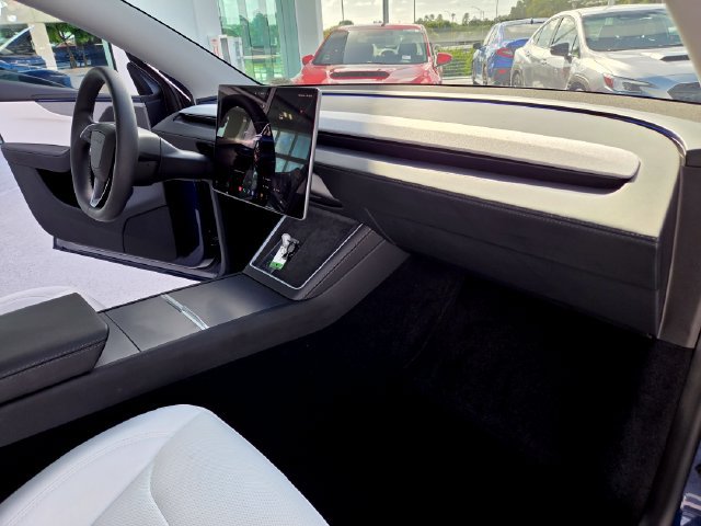 Used 2026 Tesla Model Y Long Range RWD image 24