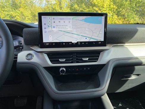 New 2026 Ford Explorer Active image 8