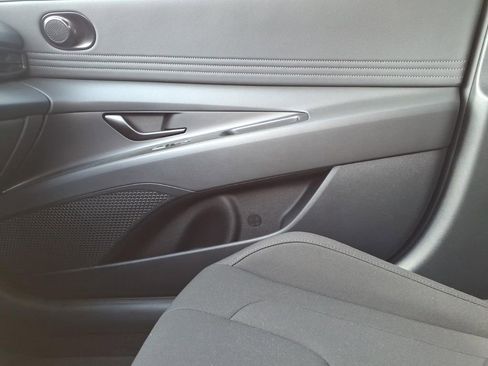 New 2025 Hyundai Elantra Sport image 23