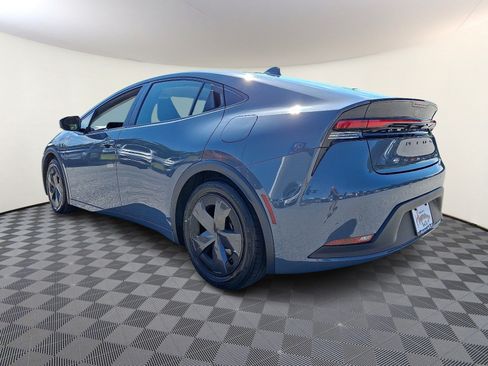 Used 2024 Toyota Prius LE FWD image 4