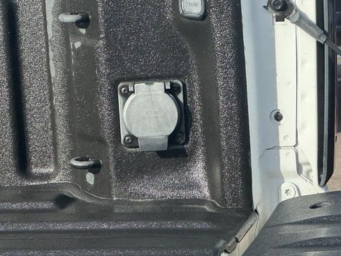 Used 2022 GMC Sierra 2500 SLT w/ SLT Convenience Package image 20