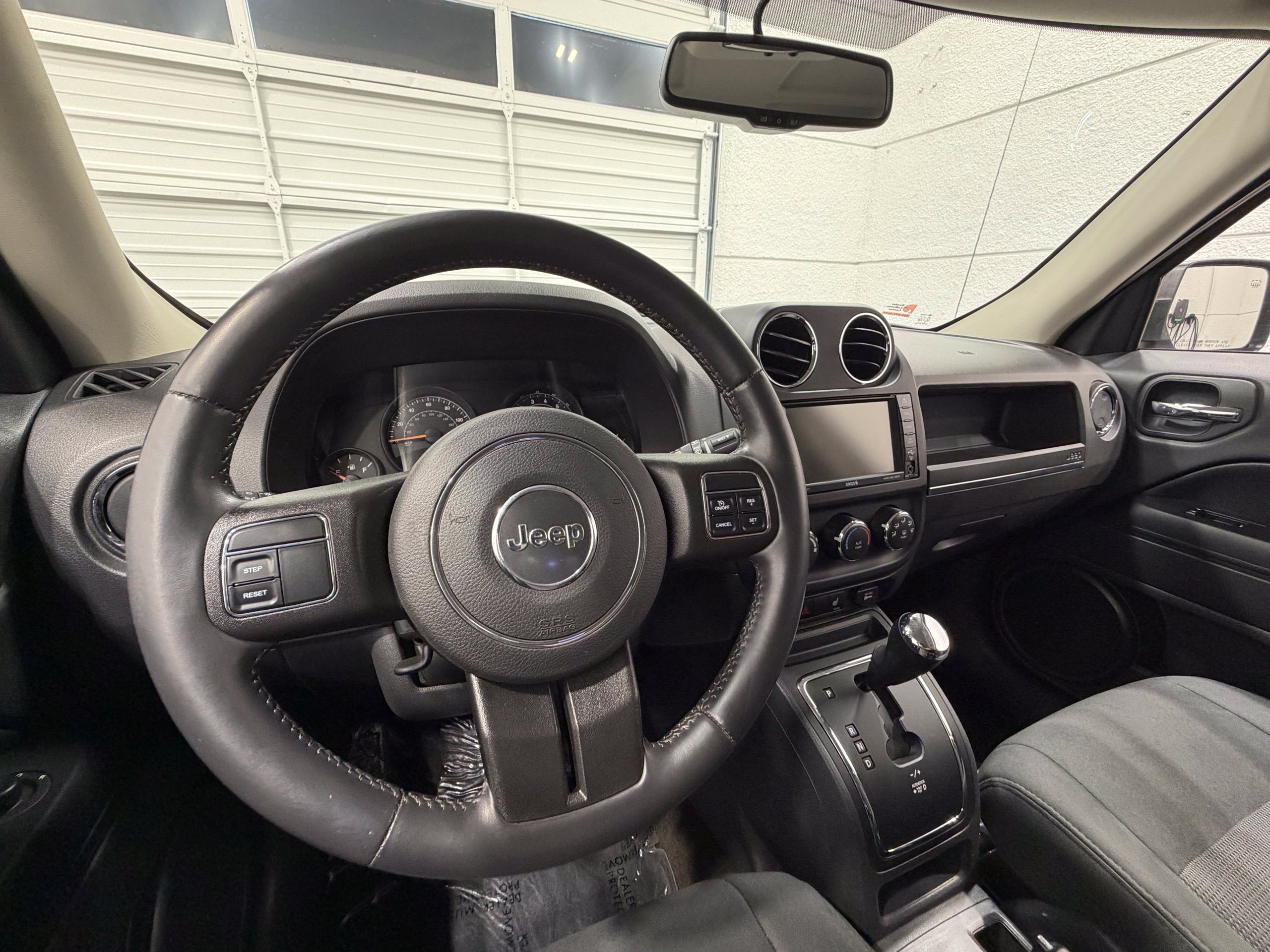 Used 2015 Jeep Patriot Latitude FWD image 35