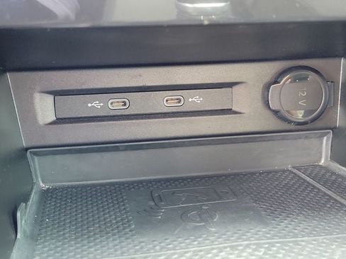 Certified 2022 Volkswagen Tiguan SE FWD image 25