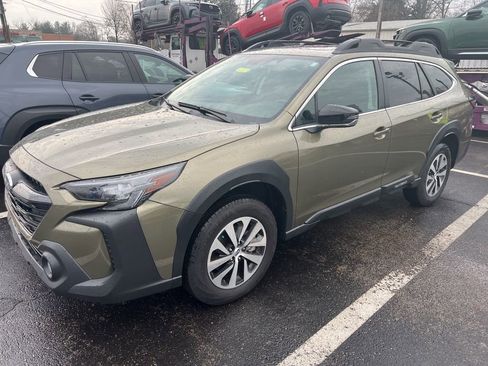 Certified 2025 Subaru Outback Premium image 1