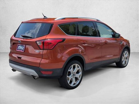 Used 2019 Ford Escape Titanium AWD/4WD image 5