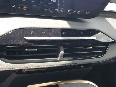 New 2026 Buick Enclave Avenir w/ Super Cruise Package FWD image 23