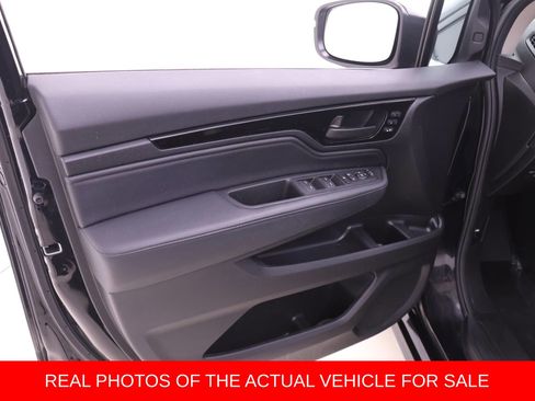 Used 2025 Honda Odyssey Touring image 9