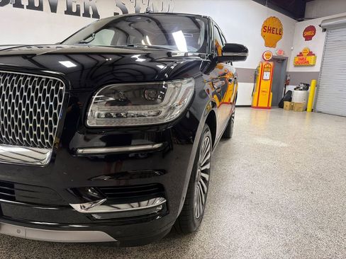 Used 2018 Lincoln Navigator Reserve w/ Technology Package AWD/4WD image 13