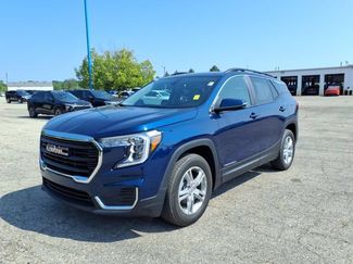 Used 2023 GMC Terrain SLE w/ Driver Convenience Package AWD/4WD video 3