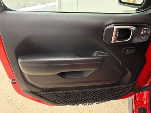 Used 2021 Jeep Wrangler Unlimited Rubicon w/ Steel Bumper Group AWD/4WD image 24
