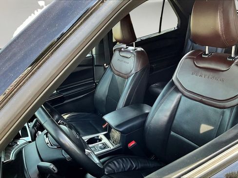 Used 2022 Ford Explorer Platinum w/ Equipment Group 601A image 22