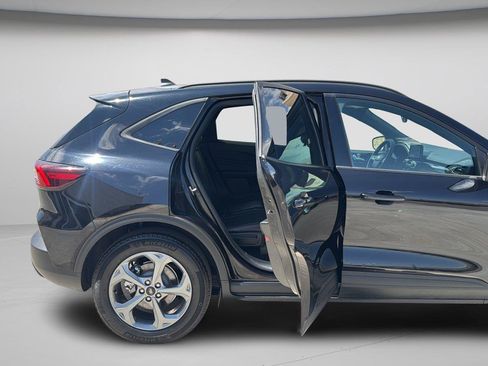 Used 2025 Ford Escape ST-Line FWD image 25