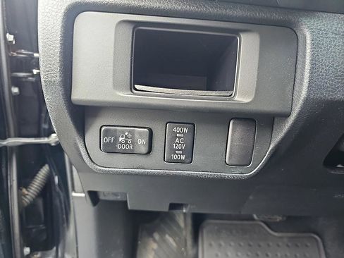 Used 2016 Toyota Tacoma TRD Off-Road image 13