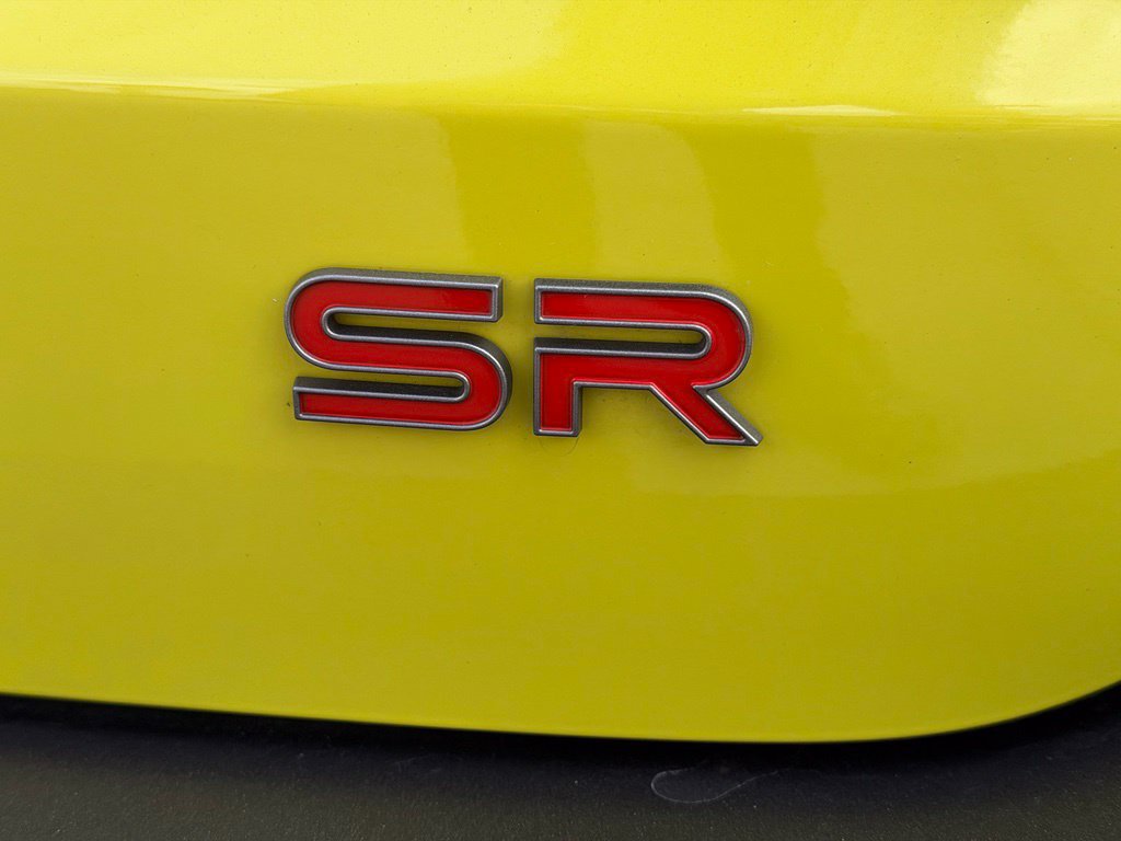 Certified 2025 Nissan Kicks SR FWD image 8