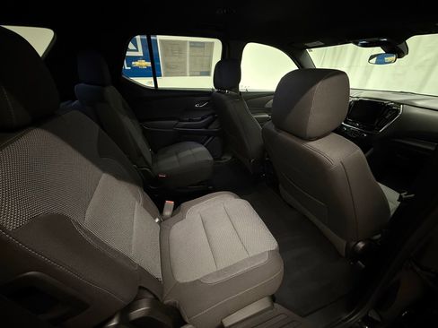 Used 2024 Chevrolet Traverse LT w/ LPO, Floor Liner Package AWD/4WD image 6