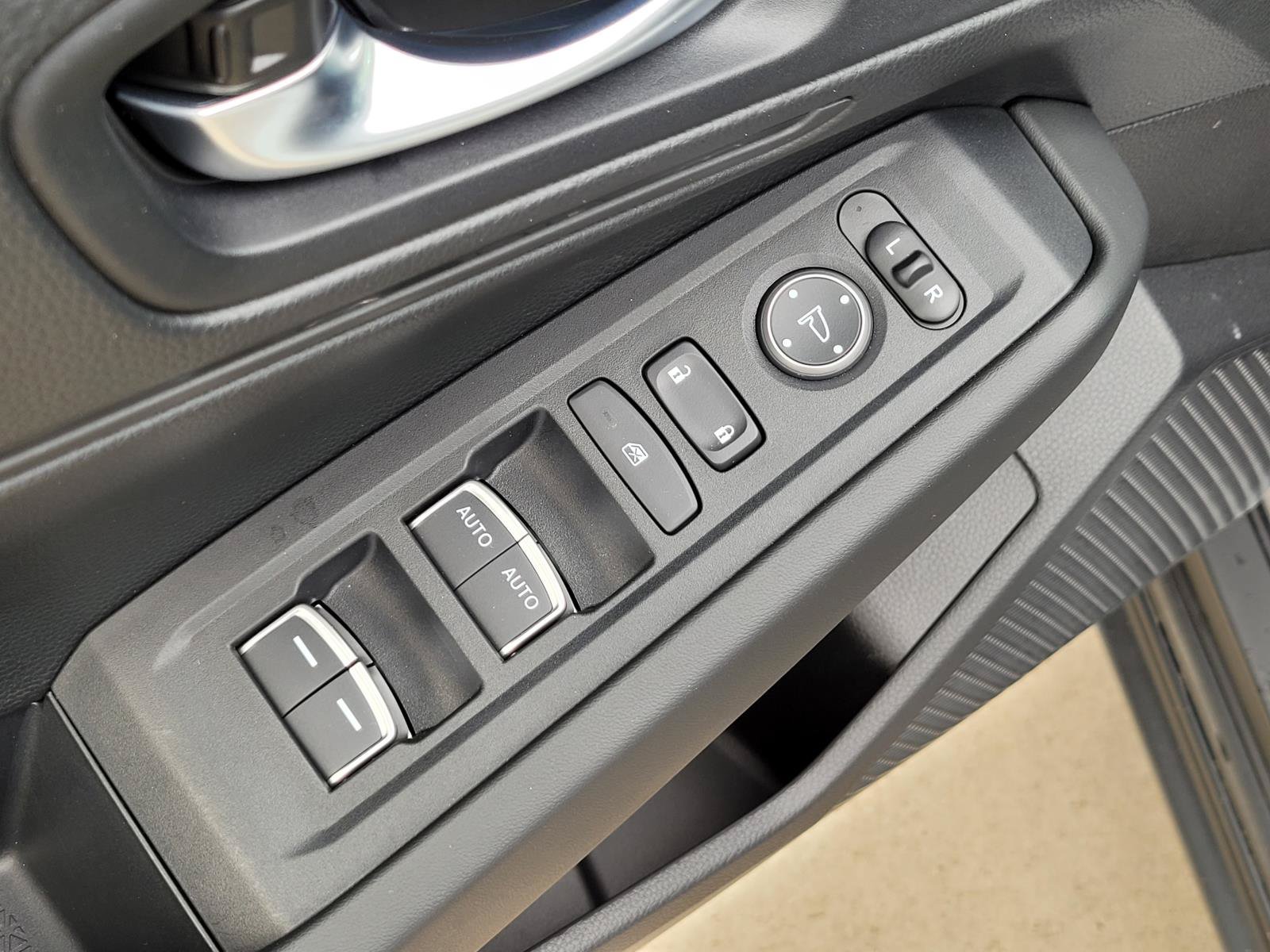 Used 2025 Honda Accord LX image 25