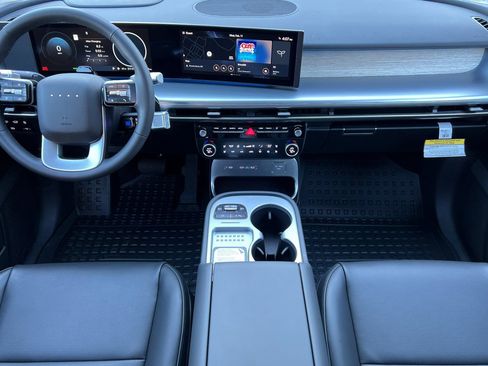 New 2026 Hyundai Ioniq 9 SEL w/ Tow & Go Package AWD/4WD image 16