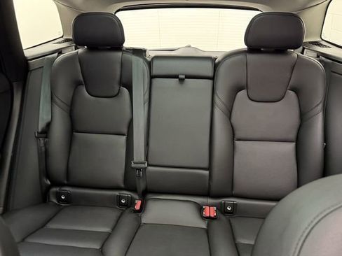 Certified 2023 Volvo XC60 B5 Plus w/ Protection Package Premier image 27