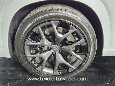 New 2026 Lexus TX 500h AWD image 9