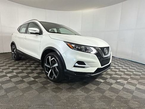 Used 2022 Nissan Rogue Sport SL AWD/4WD image 2