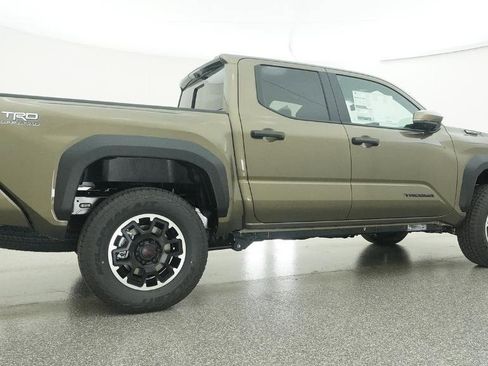 New 2026 Toyota Tacoma TRD Off-Road w/ TRD Off Road Premium Package AWD/4WD image 5