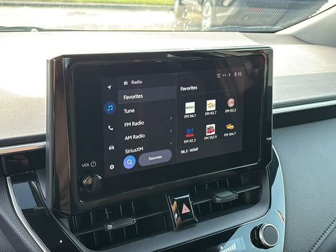 Used 2025 Toyota Corolla SE FWD image 18