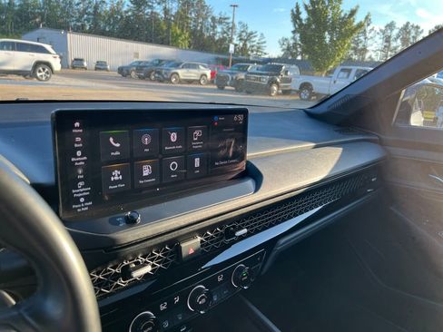 Used 2023 Honda Accord Sport image 16
