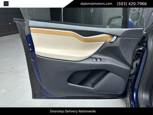 Used 2018 Tesla Model X 100D image 26