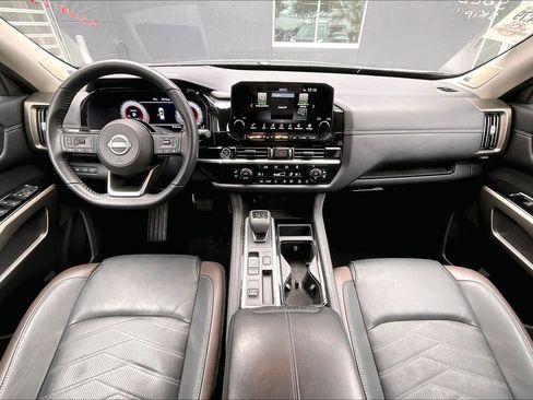 Used 2024 Nissan Pathfinder Platinum w/ Cargo Package image 13