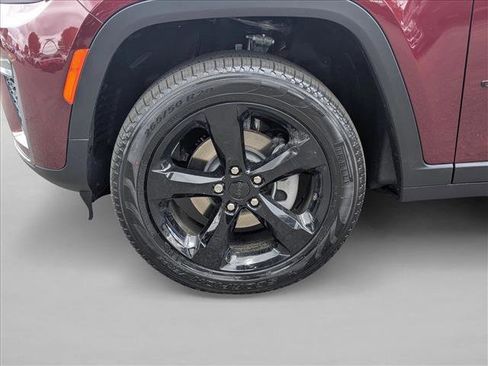 New 2026 Jeep Grand Cherokee Limited image 10