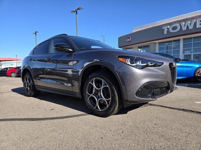 New 2025 Alfa Romeo Stelvio Sprint AWD/4WD image 14