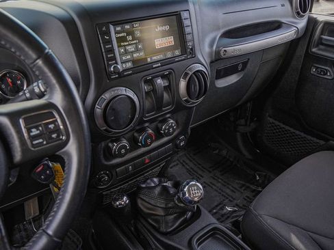 Used 2018 Jeep Wrangler Sport image 23