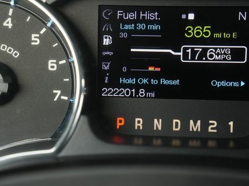 Used 2013 Ford F150 XLT w/ Mid Equipment Group image 25