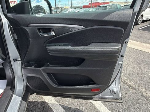 Used 2023 Honda Ridgeline RTL image 17