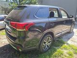 Used 2016 Mitsubishi Outlander SEL image 2